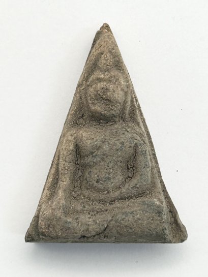 พระนางพญา เนื้อดิน