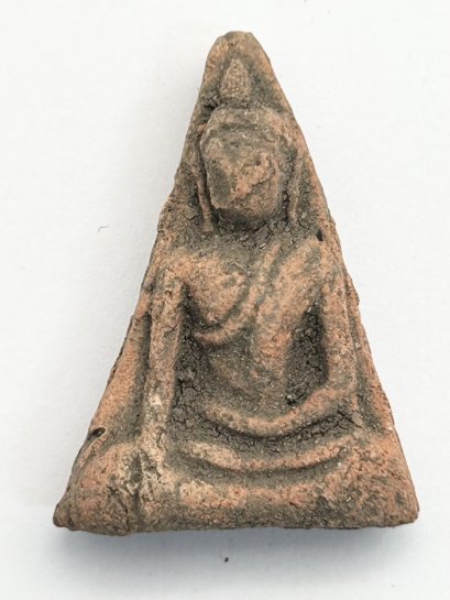 พระนางพญา เนื้อดิน