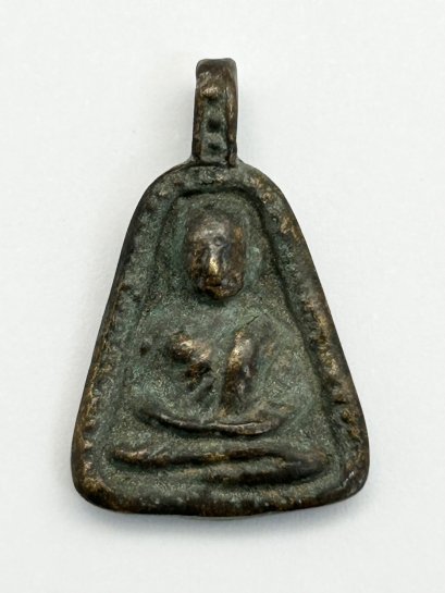 หลวงพ่อเงิน จอบใหญ่