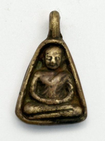 หลวงพ่อเงิน จอบเล็ก