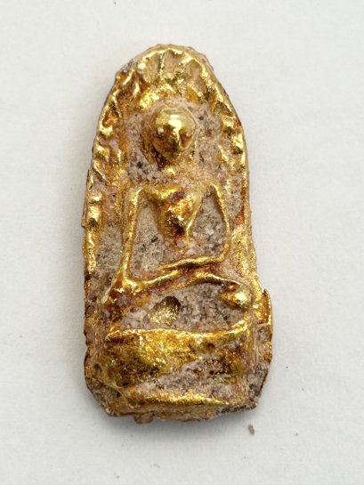 พระรอด เนื้อทองคำ 4%