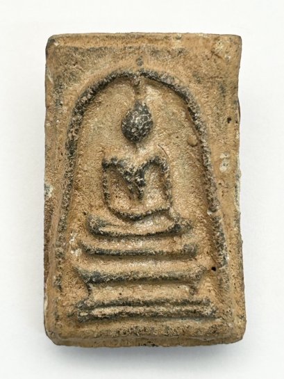 พระสมเด็จวังหน้า หลังครุฑ เนื้อดินประดับพลอย