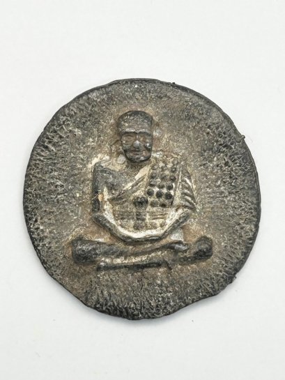 หลวงปู่ทวด หลังพระพุทธรูป 9 องค์ เนื้อตะกั่วถ้ำชา