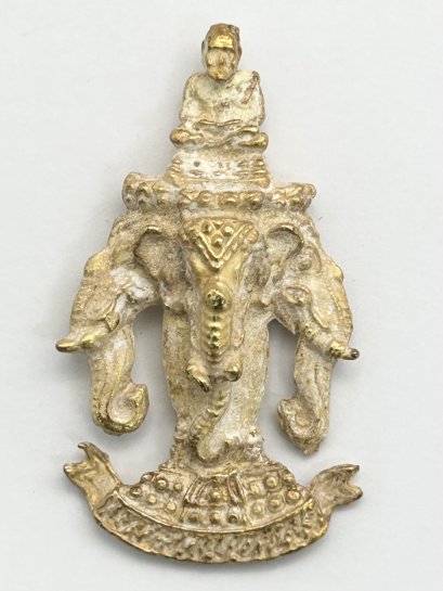 หลวงปู่ทวด ทรงช้างเอราวัณ เนื้อโลหะสีทอง