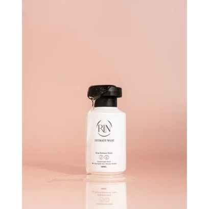 RIN Intimate Wash ริน สบู่เหลวล้างจุดซ่อนเร้น สูตรอ่อนโยน pH 4.3 ผสานสารสกัดธรรมชาติ 7 ชนิด