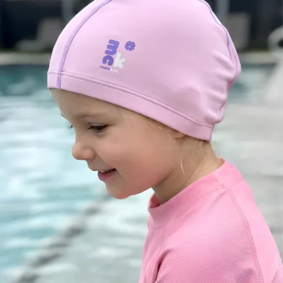 Marckids Kids Fabric Swim Cap หมวกว่ายน้ำผ้าสำหรับเด็ก เนื้อนุ่ม ยืดหยุ่น แห้งเร็ว ขนาด 50-54 ซม. อายุ 3-10 ปี