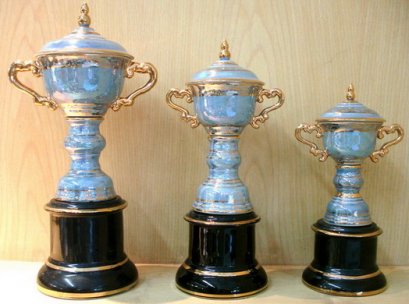 ถ้วยรางวัลเบญจรงค์