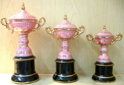 ถ้วยรางวัลเบญจรงค์