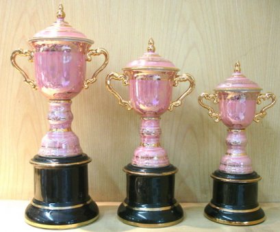 ถ้วยรางวัลเบญจรงค์