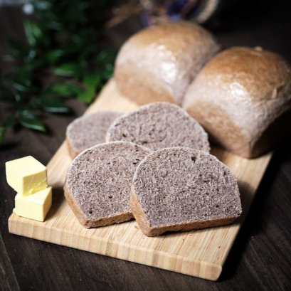 VEGAN WHOLE WHEAT RICE-BERRY BUNS