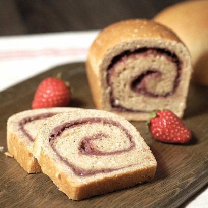 VEGAN JOB'S TEAR STRAWBERRY ROLL