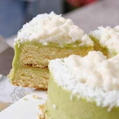 AVOCADO COCONUT CAKE 