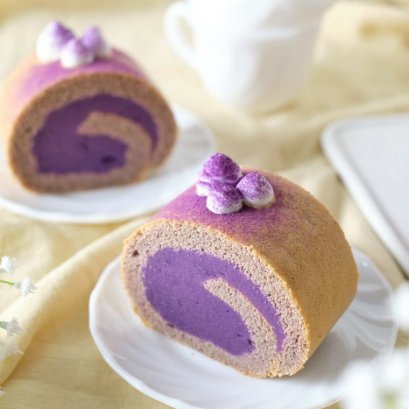 PURPLE SWEET POTATO CAKE ROLL 
