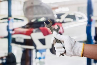 เช็คระยะ 'อู่นอก' กับ 'เข้าศูนย์' แบบไหนดีกว่ากัน?