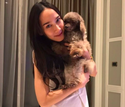 อั้มลงพื้นที่ช่วยน้องหมาด้วยตัวเอง (มีคลิป)