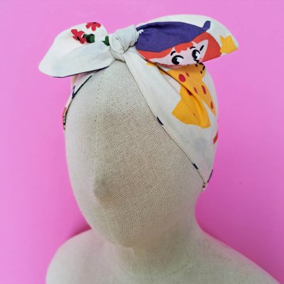 ที่คาดผมเด็ก และ ผู้ใหญ่ แบบยางยืดเฉพาะช่วงท้ายทอยด้านหลัง โบว์ใหญ่ ยางนิ่มไม่เจ็บศรีษะ 100% คอตตอนพิมพ์ลายแฟรี่สีครีม