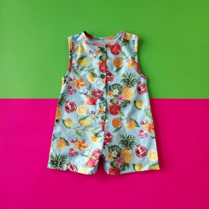 ชุดรอมเปอร์กระดุมหน้าใส่ได้ทั้งชายหญิง เปิดเป้าเปลี่ยนผ้าออ้อมได้ 100%คอตตอนพิมพ์ลายผลไม้สีฟ้า