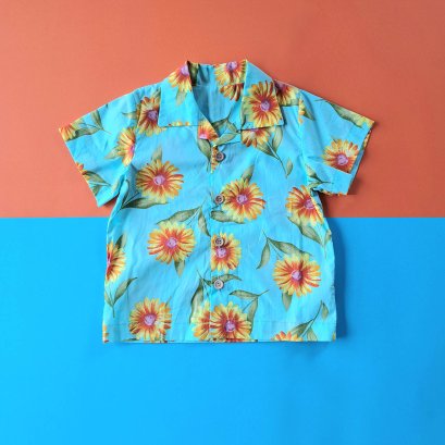 เสื้อเชิ๊ตคอตตอน 100%  คอตตอนพิมพ์ลายดอกทานตะวันสีฟ้า