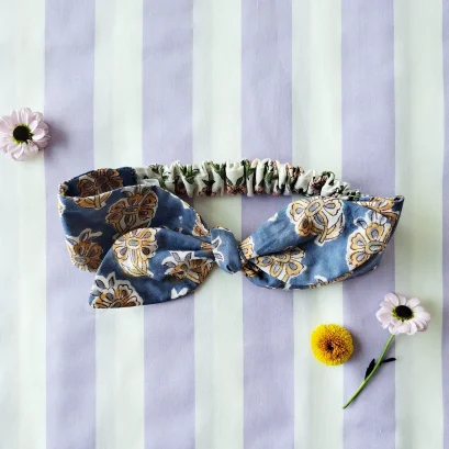 *สินค้าพิเศษผ้ามีจำนวนจำกัด ที่คาดผมเด็ก และ ผู้ใหญ่ แบบยางยืดเฉพาะช่วงท้ายทอยด้านหลัง โบว์ใหญ่ ยางนิ่มไม่เจ็บศรีษะ 100 % คอตตอน ผ้าพิมพ์มืออินเดีย