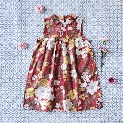 ชุดกระโปรงคอจีนกระดุมหลัง แขนกุด 100%  คอตตอน ผ้าพิมพ์ลายดอกไม้นำโชค สีแดง