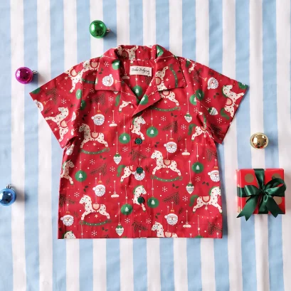 เด็กชาย-หญิง เสื้อเชิ๊ต 100% คอตตอนพิมพ์ลายคริสมาสต์สีแดง *สินค้าสั่งจองล่วงหน้า ส่งสินค้าออก 9 พฤศจิกายน