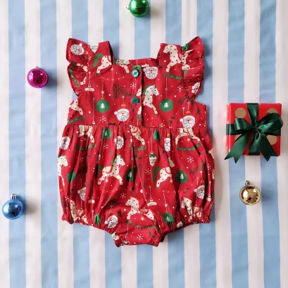 ชุดรอมเปอร์เปิดเป้าเปลี่ยนผ้าอ้อมได้ กระดุมหน้า 100 % คอตตอนพิมพ์ลายคริสมาสต์สีแดง *สินค้าสั่งจองล่วงหน้า ส่งสินค้าออก 9 พฤศจิกายน