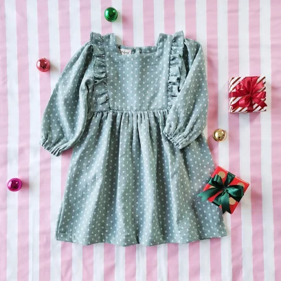 ชุดกระโปรงกระดุมหลัง แขนยาว 100 % คอตตอน เนื้อนิ่ม ทอสองชั้น สีเขียวมิ้นท์ลายจุด *สินค้าสั่งจองล่วงหน้า ส่งสินค้าออก 24 พฤศจิกายน