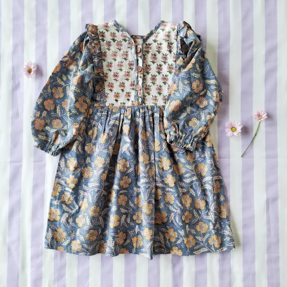 *สินค้าพิเศษ ผ้ามีจำนวนจำกัด ชุดกระโปรงแขนยาวใส่ได้ทั้งกระดุมหน้า หรือ หลัง แขนยาว 100 % คอตตอน ผ้าพิมพ์มืออินเดียสีน้ำเงิน*สินค้าสั่งจองล่วงหน้า ส่งสินค้าออก 16 พฤศจิกายน