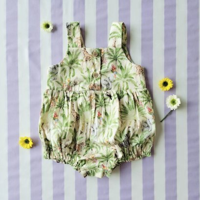 BUTTONS FRONT  ROMPER 100% PRINTED COTTON SAFARI KHAKI*予約注文は3月13日に発送されます * PRE-ORDER SHIP OUT 13 MARCH