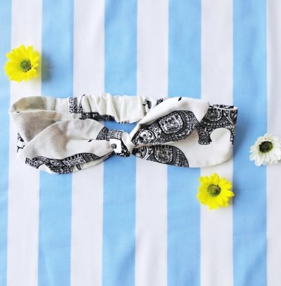 ที่คาดผมเด็ก และ ผู้ใหญ่แบบยางยืดเฉพาะช่วงท้ายทอยด้านหลัง โบว์ใหญ่ ยางนิ่มไม่เจ็บศรีษะ   / 100% คอตตอนสีขาวพิมพ์ลายช้างสีดำ