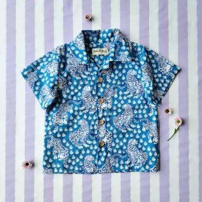 เด็กชาย-หญิง เสื้อเชิ๊ต 100% คอตตอน ผ้าพิมพ์มืออินเดีย ลายเสือเบงกอล สีน้ำเงินอมเขียว