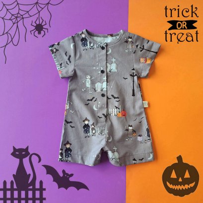 BOYS &amp; GIRLS BUTTONS FRONT SPOOKY DARK GREY ROMPER 100% PRINTED COTTON