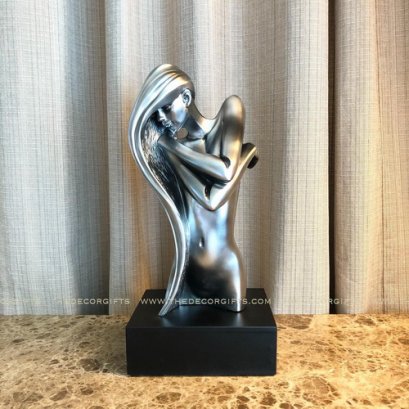 รูปปั้นเรซิ่น นางแบบนู้ดผมยาวครึ่งตัว