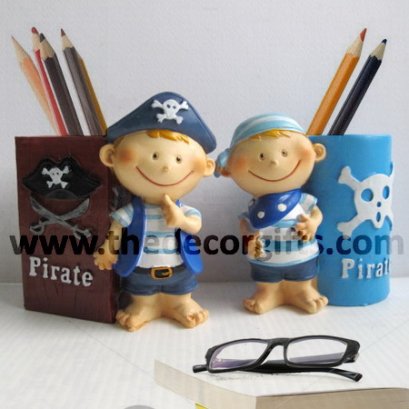 กล่องใส่ปากกาเรซิ่น โจรสลัดเด็ก Pirate Kids แนวทะเล (2 ตัว)