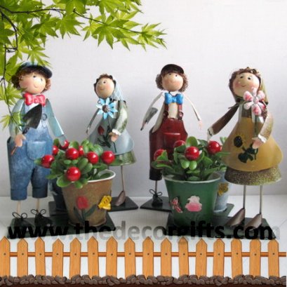 ตุ๊กตาสังกะสี ชาวสวนชุดเอี้ยม + ถังเตี้ย (4 ตัว) ขนาดกลาง