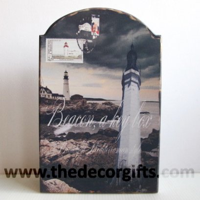 ตู้ไม้แขวนกุญแจ Mediterranean (ลายประภาคาร) แนวทะเล