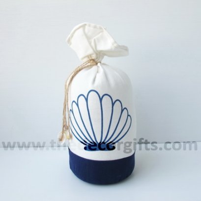 ถุงทรายกั้นประตูน้ำเงินขาวแนวทะเลลายเปลือกหอย