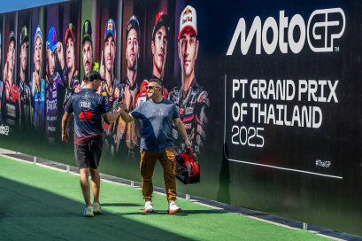 ทำถึงมาก! MotoGP สนามประเทศไทย แฟนเซอร์วิสฉ่ำตั้งแต่วันแรก
