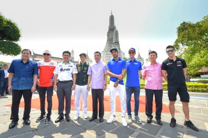 "นักแข่งโมโตจีพี" ปลื้มความงามวัดไทย 