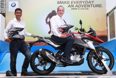 บีเอ็มดับเบิลยู มอเตอร์ราด เผยโฉมมอเตอร์ไซค์บีเอ็มดับเบิลยู G 310 GS ใหม่ และหมวกกันน็อคคาร์บอนสองรุ่นใหม่