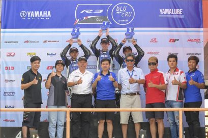 ดาวรุ่ง AMA คว้าชัยเปิดหัว YAMAHA R3 bLU cRU Thailand​