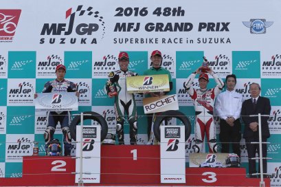 ตั้น - เดชา ผงาดยืนโพเดี้ยม ออลเจแปนสนามสุดท้าย ส่วนเบียร์ - เฉลิมพล คว้ารองแชมป์คะแนนรวมประจำปี 