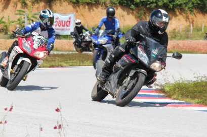 ยามาฮ่า จัดกิจกรรม R-Series Track Day 