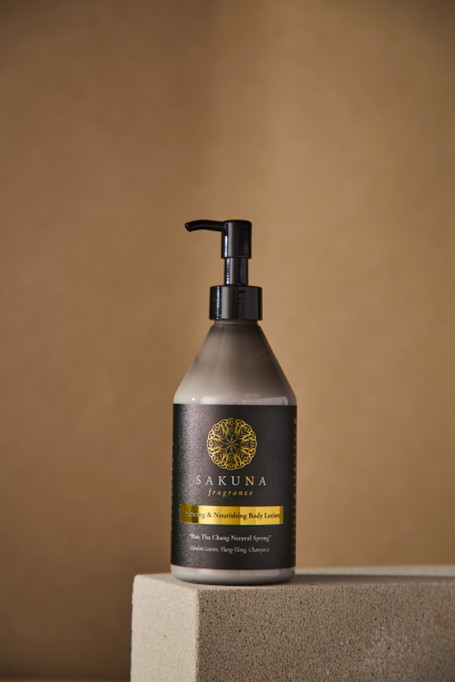 Hydrating & Nourishing Body Lotion - Ban Tha Chang Natural Spring (300 ml.)