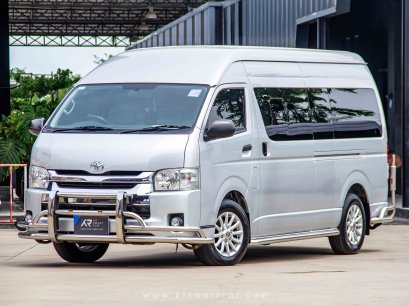 Toyota Commuter 3.0 MT สีเทา ปี2015