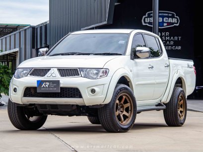 Mitsubishi Triton Plus 4door 2.5GLS A/T สีขาว ปี2011
