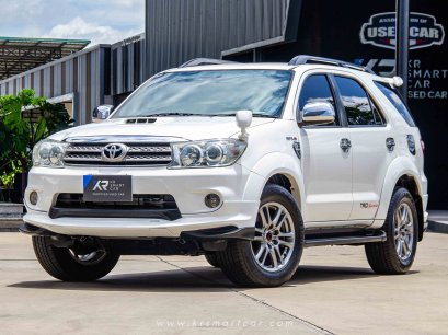 TOYOTA FORTUNER 3.0V TRD 4WD A/T ปี 2011