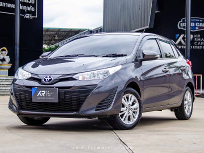 Toyota Yaris 1.2E AT สีเทา ปี2018