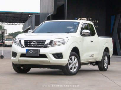 Nissan Navara NP300 Cab 2.5E MT สีขาว ปี2019