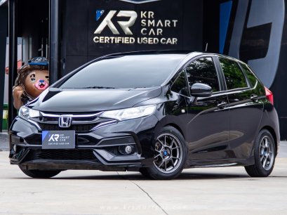 Honda Jazz 1.5V AT สีดำ ปี2018